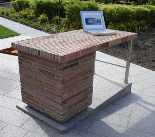 Brick_Desk_web_large_3953.jpg